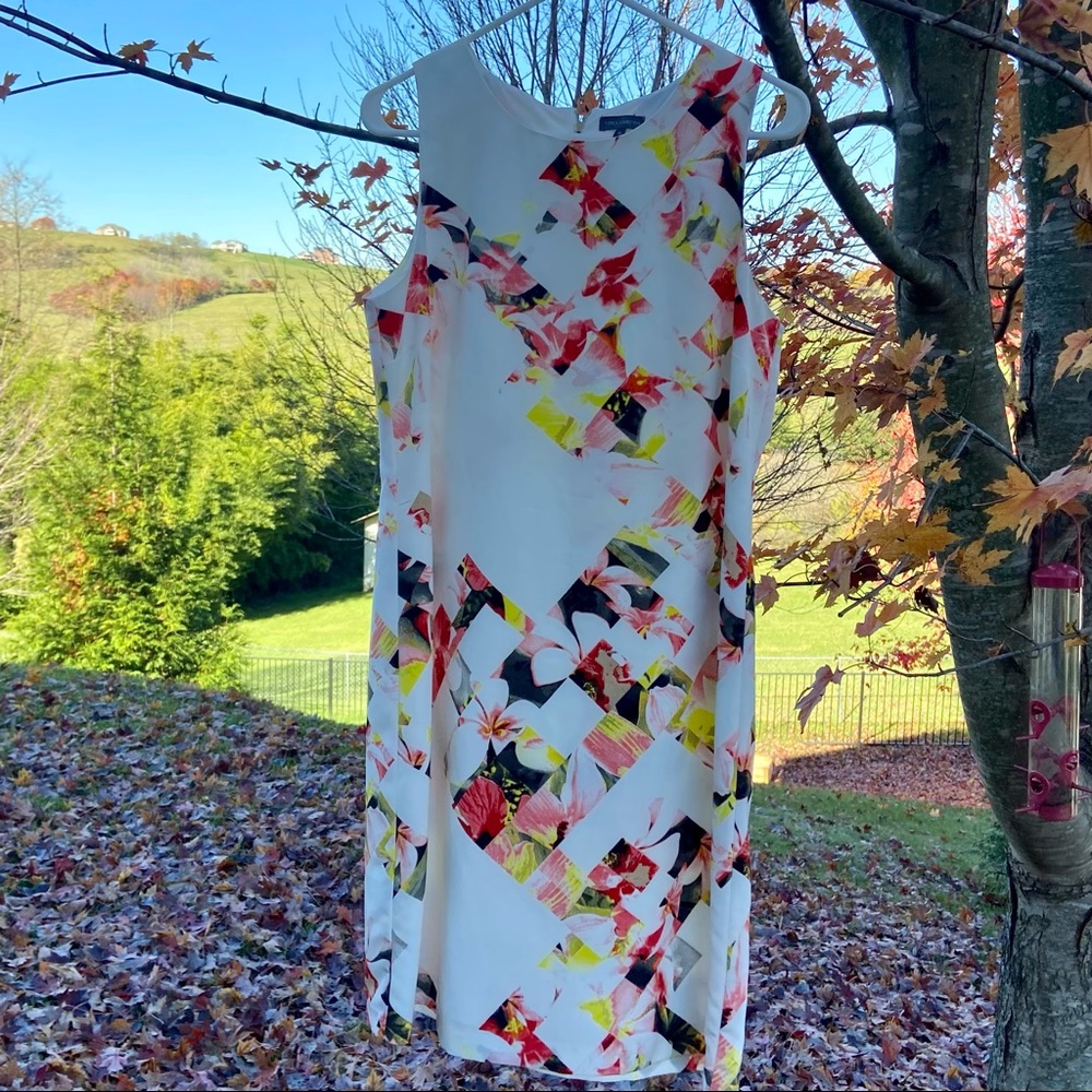 Vince Camuto Floral dress